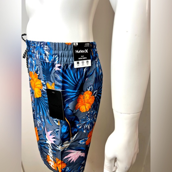 HURLEY XL HIBISCUS VOLLEY SWIM SHORTS,4 WAY STRETCH, WATER REPELLENT, WITH LINER - Picture 4 of 14
